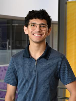 Headshot of Gabriel Pacheco-Ethridge